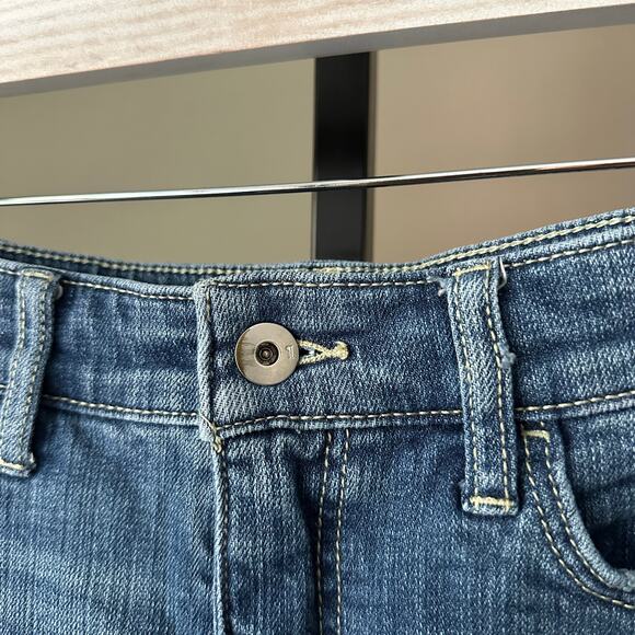 Anthropologie Pilcro Slim Boyfriend Rolled Cut Off Shorts Size 27 - Picture 4 of 7